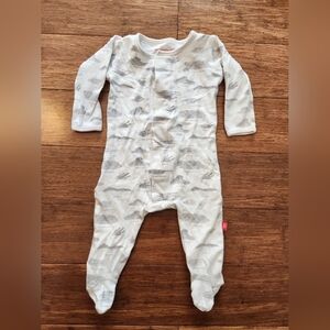 Magnetic Me One Piece Organic Cotton Footie Baby Boy/Girl 3-6 Months Cloud Print